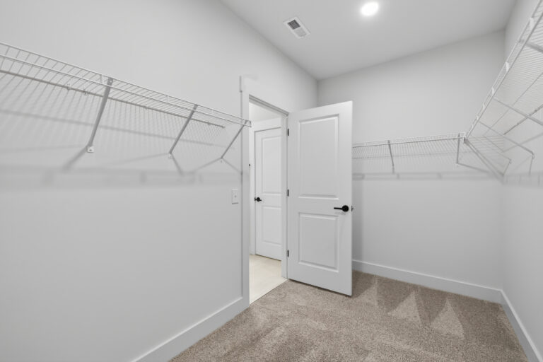 3883 12th St NE — photo 6 of 34