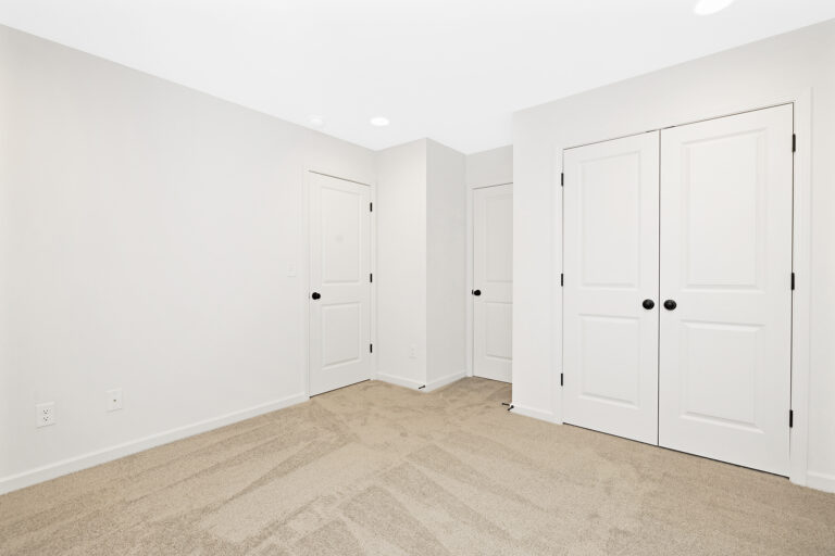 2920 Capitol Dr. — photo 5 of 23