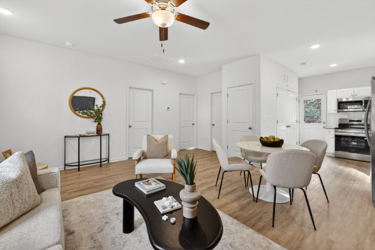 806 S Salisbury Ave. — photo 4 of 19